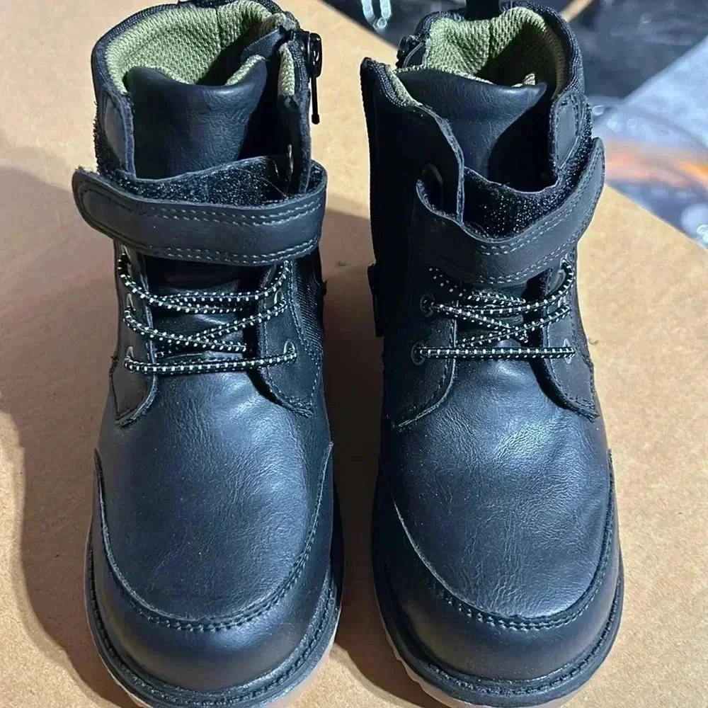 Wonder Nation boots